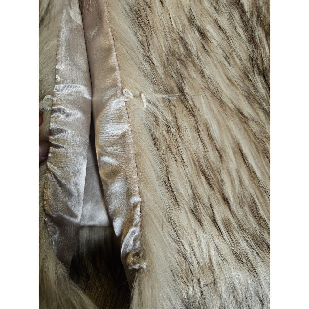 BB Dakota Bedrock City Faux Fur Vest Women's Size M - Picture 10 of 10